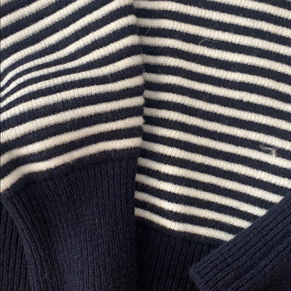 Sweater - Picture 2 of 3